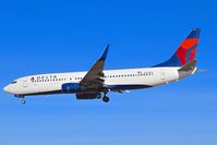 N379DA @ KBOI - Landing RWY 28R. - by Gerald Howard