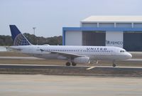 N481UA @ KTPA - Airbus A320