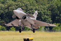 115 @ LFOA - Dassault Rafale C, Landing rwy 24, Avord Air Base 702 (LFOA) Open day 2016 - by Yves-Q
