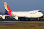 HL7436 @ VIE - Asiana Cargo - by Chris Jilli