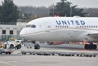 N26910 @ LFPG - departure at CDG T1 - by JC Ravon - FRENCHSKY