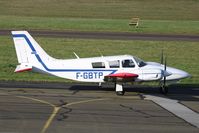 F-GBTP @ LFPN - Taxiing
