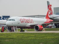 OE-IZF @ EHWO - Air berlin A320 - by fink123
