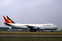N742PR @ EHAM - Philippine Airlines Boeing 747-2F6B landing at Schiphol airport, the Netherlands, 1987 - by Van Propeller