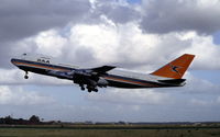 ZS-SAP @ EHAM - South African Airways Boeing 747-244B taking off from Schiphol airport, 1990 - by Van Propeller