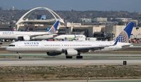 N75853 @ KLAX - Boeing 757-300