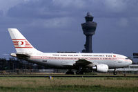 TC-JCU @ EHAM - THY Turkish Airlines Airbus A310-203 landing at Schiphol airport, the Netherlands, 1990 - by Van Propeller