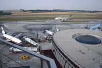 9M-MAS @ LOWW - Flanked by a Singapore and a Korean Air 747-400 at Pier East. - by Hotshot