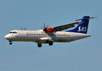 OY-JZC @ CPH - Copenhagen 14.8.2017 app to R-22L - by leo larsen