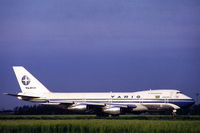 PP-VNA @ EHAM - Varig Boeing 747-2L5B taxiing at Schiphol airport, the Netherlands, 1987 - by Van Propeller