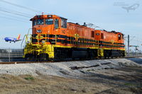 N417WN @ KDAL - WN 40 Inbound from Houston with a nice pair of DGNO Locomotives posing for the camera nearby.