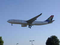 ZS-SXV @ EGLL - Landing runway 27L at Heathrow airport EGLL