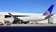 N2639U @ KSFO - SFO 2018. - by Clayton Eddy
