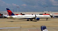 N595NW @ KATL - Taxi Atlanta - by Ronald Barker