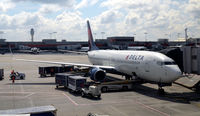 N3751B @ KATL - At the gate Atlanta - by Ronald Barker
