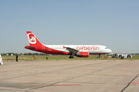 D-ABDU @ EDDB - airberlin