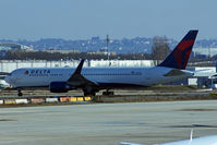 N16065 @ LFPG - Taxiing - by micka2b