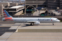 N586UW @ KPHX - No comment. - by Dave Turpie