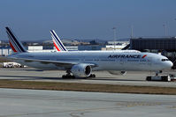F-GSQU @ LFPG - Taxiing - by micka2b