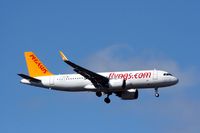 TC-NBH @ EKCH - TC-NBH landing rw 04L - by Erik Oxtorp