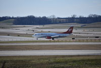 N531AU @ CVG - Boeing 737-300 - by Christian Maurer