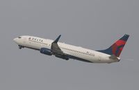 N3760C @ KLAX - Boeing 737-800 - by Mark Pasqualino