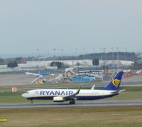 EI-DWO @ EGBB - from freeport car park