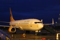 D-AHLK @ EGSH - Last time this aircraft wears retro Hapag Lloyd livery, just arrived for a repaint into TUI livery - by AirbusA320