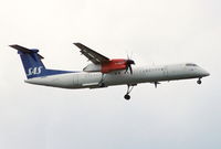 LN-RDL @ CPH - Copenhagen 24.4.2004 - by leo larsen
