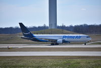 N307AZ @ CVG - Boeing 767-338ER taxing - by Christian Maurer