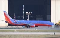 N8319F @ KLAX - Boeing 737-800 - by Mark Pasqualino