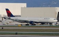 N826NW @ KLAX - Airbus A330-300 - by Mark Pasqualino