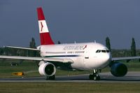 OE-LAD @ LOWW - Line-up runway 11 - by Hotshot