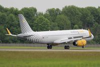EC-MFM @ LFPO - Airbus A320-232, Landing rwy 06, Paris-Orly airport (LFPO-ORY) - by Yves-Q