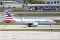 N982NN @ KFLL - Boeing 737-800 - by Mark Pasqualino