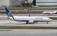 N76508 @ KFLL - Boeing 737-800
