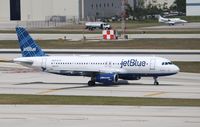 N505JB @ KFLL - Airbus A320