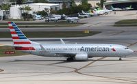 N980NN @ KFLL - Boeing 737-800 - by Mark Pasqualino