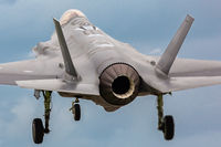 MM7337 @ LIED - landing - by Gian Luca Onnis