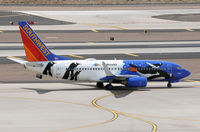 N280WN @ KPHX - Seaworld  - by Dave Turpie