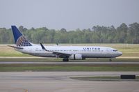 N13227 @ KIAH - Boeing 737-800