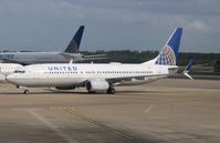 N37267 @ KIAH - Boeing 737-800