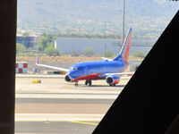 N405WN @ KPHX - Phoenix Sky Harbor International Airport - by Daniel Metcalf