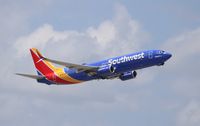 N8642E @ KFLL - Boeing 737-800 - by Mark Pasqualino