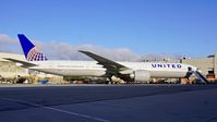 N2737U @ KSFO - SFO 2018. - by Clayton Eddy