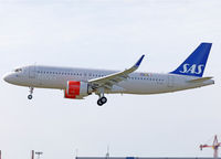 EI-SIF @ CPH - Copenhagen 22.4.2018 L/D R-22L - by leo larsen