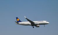 D-AINJ @ EGLL - FROM TERMINAL 5