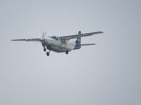 N886FE @ 3607 - Landing - by Canonman