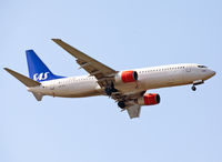 LN-RRS @ CPH - Copenhagen 28.4.2018 app to R-04L - by leo larsen