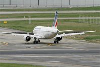 F-GRHV @ LFBO - Airbus A319-111, Taxiing, Toulouse Blagnac Airport (LFBO-TLS) - by Yves-Q
